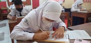Fakta Dan Mitos Seputar Sekolah Dan Kurikulum Panduan Lengkap Untuk Orang Tua Dan Pendidik