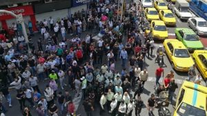 Mahasiswa Iran Demo Anti Pemerintah Besar Besaran Bentrok Massa Pro Rezim Pecah