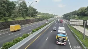 41 Ribu Kendaraan Lintasi Tol Cipali Via One Way Dalam 8 Jam Ramai Lancar