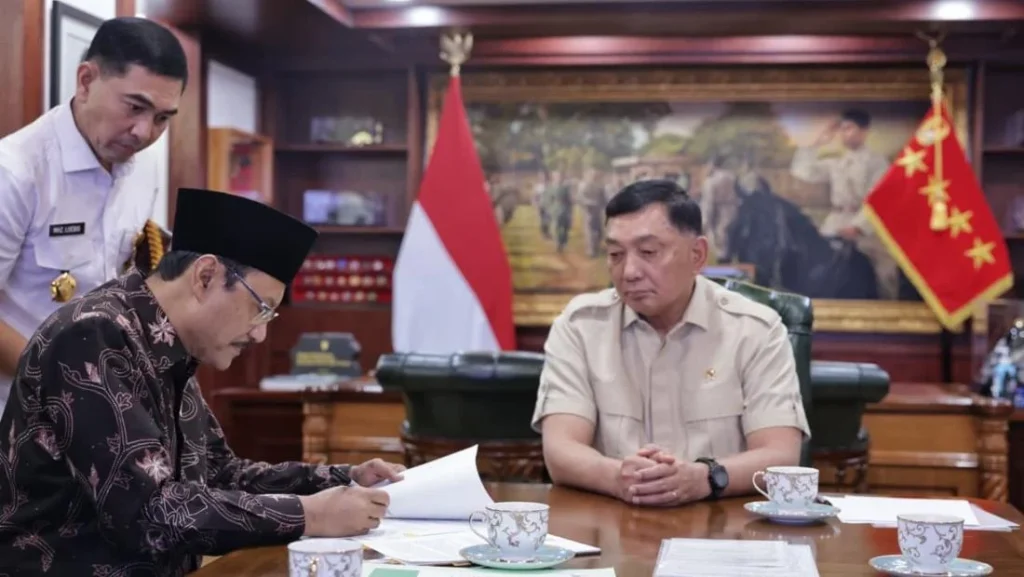 Kemensos Kemenhan Teken Mou Pengalihan Kelola Ratusan Tmp Nasional