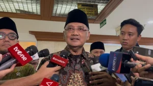 Menhaj Irfan Yusuf Ingatkan Wni Jangan Naik Haji Tanpa Visa Resmi