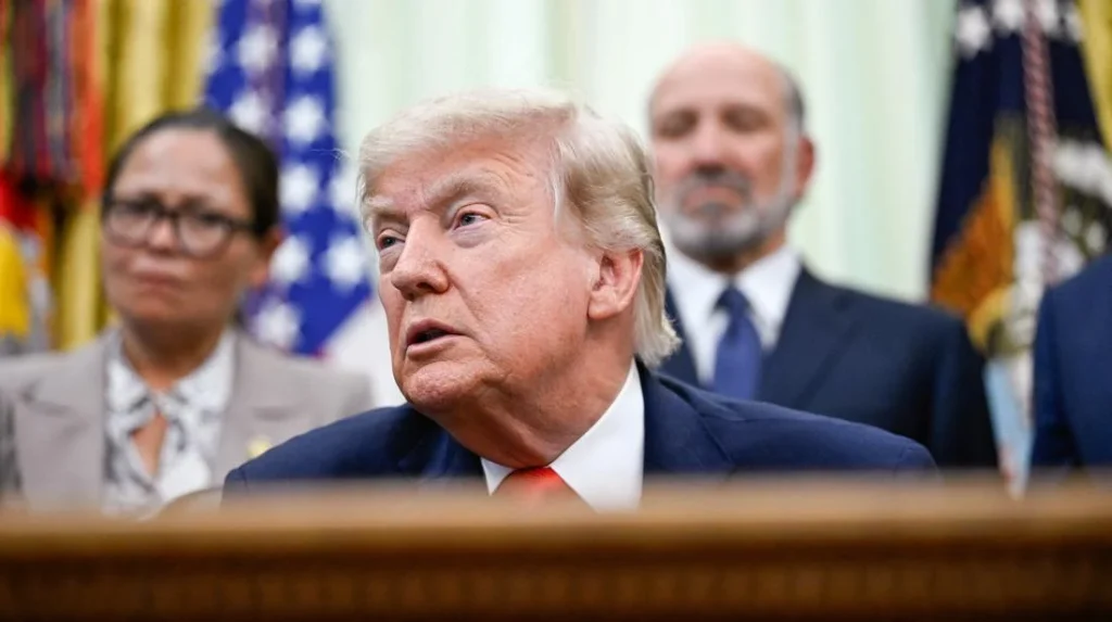 Trump Ancam Bom Iran Lebih Parah Jika Tak Setop Serangan Di Hormuz