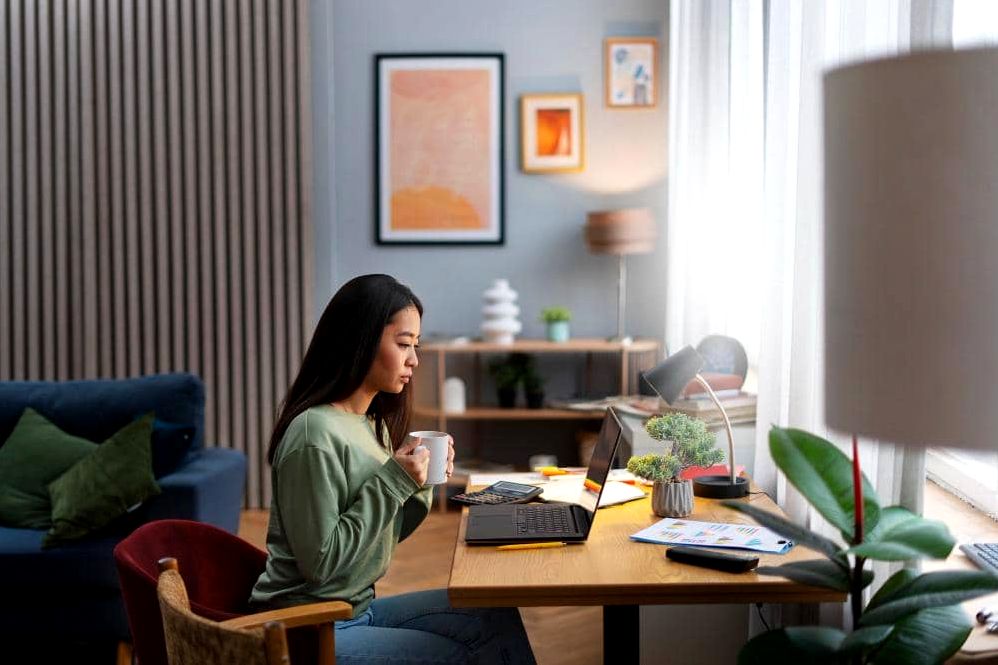 Bagaimana Cara Menjaga Kewarasan Saat Bekerja Dari Rumah Wfh